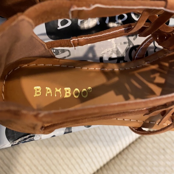 BAMBOO gladiator, woman's multi strap fringe sandals New in box Size 6 - Picture 5 of 9